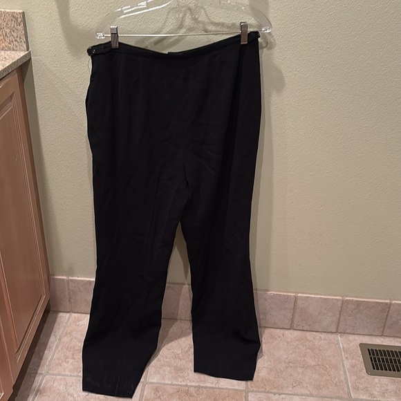 NWOT Alfani woman's black slacks - Picture 7 of 11